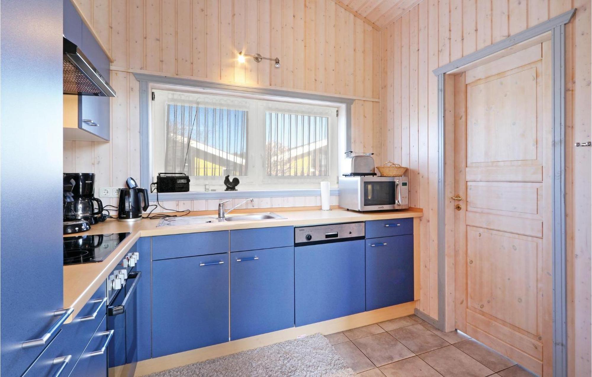 2 Bedroom Nice Home In Rechlin Buitenkant foto